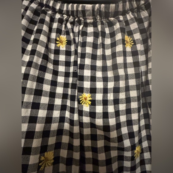 Old Navy Women’s Blouse - Picture 3 of 3